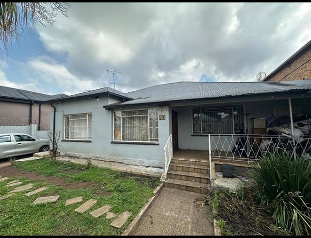 7 BEDROOM HOUSE FOR SALE IN ORANGE GROVE